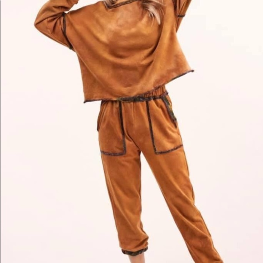 Boutique sweatsuit